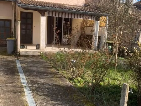 maison avec terrasse et jardin