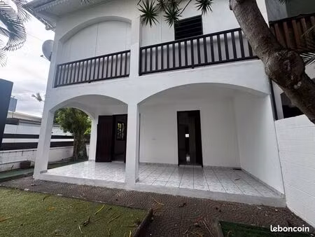maison t4 sainte-clotilde