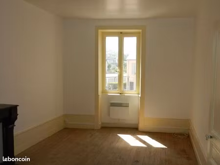 f1 a louer lons le saunier