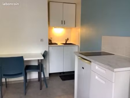 appartement 1 pièce 19m2 proche parle européen