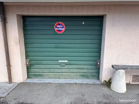 garage à louer