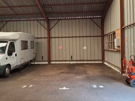 place de parking pour camping car