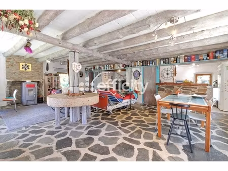 maison 8 pièces - 312 m²