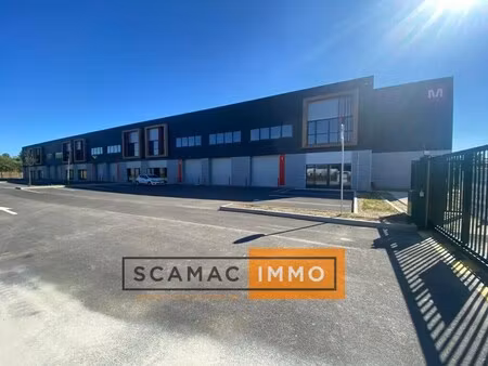 location entrepôt 365 m²