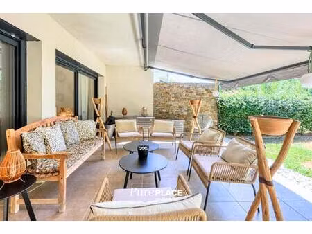 appartement t4 de 100 m2 à rayol-canadel-sur-mer 83980  corniche de la louve