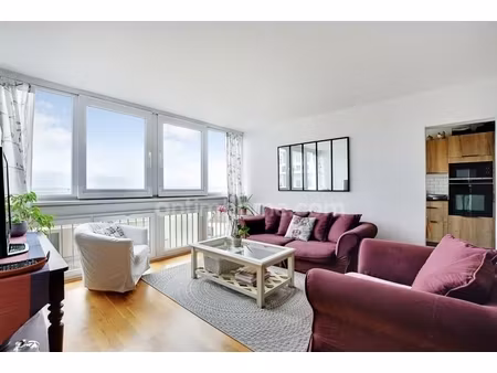 centre ville - 3 pieces avec balcon cave et box vendu loue