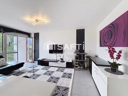 appartement lumineux avec balcon