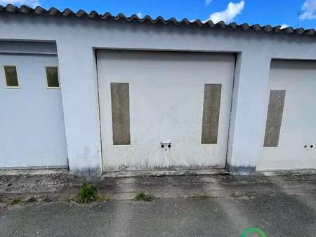 vente garage et parking à lorient centre ville (56100) : à vendre / 15m² lorient centre vi
