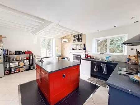 maison familiale 112 m² – dépendance 100 m² – terrain 3 100 m²