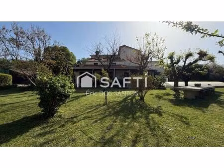 propriété familiale au cœur d’un écrin de verdure jardin remarquable et piscine