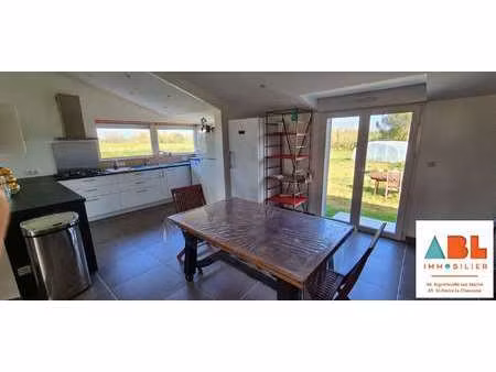 location maison à aigrefeuille-sur-maine (44140) : à louer / 94m² aigrefeuille-sur-maine