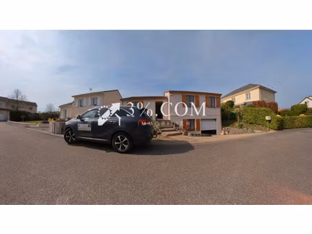 maison familiale d’environ 153 m² ² avec 4 chambres sur un terrain arboré de 607 m2 sur ec