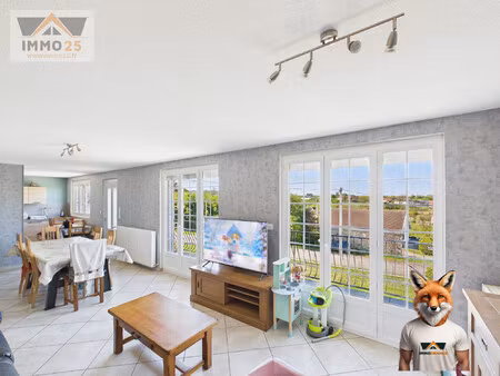 maison familiale avec beau terrain au calme