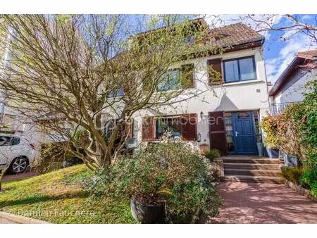 yerres : institut saint-pierre à pied ! maison familiale lumineuse de 150 m²  8 pièces  av