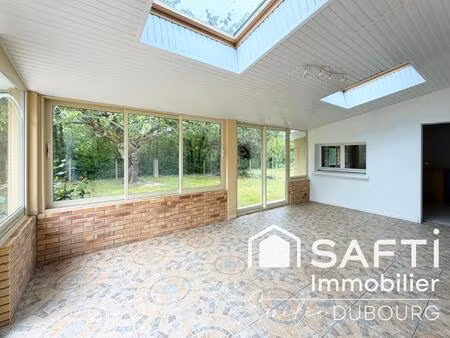 maison de 146 m² - 8 pièces