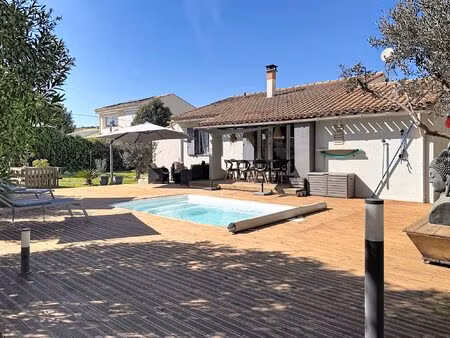 pignans – maison avec piscine  terrasse bois et garage – pro
