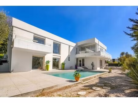 superbe villa 6 pièces vue mer le cannet