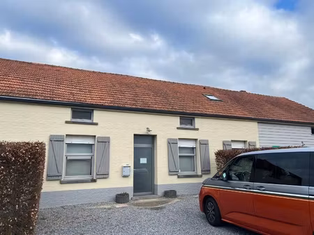 huis te huur in sint-pieters-rode met 2 slaapkamers