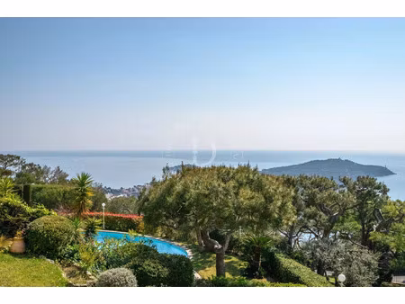 vente appartement 4 pièces 131 m² villefranche-sur-mer (06230)