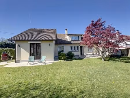 maison de prestige de 180 m2 en vente pontcarré  île-de-france