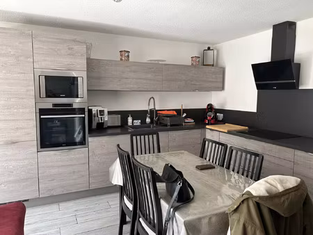 location appartement 2 pièces 44 m² à roquefort-la-bédoule (13830)