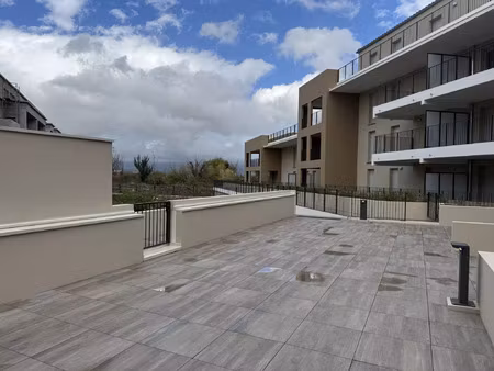 location appartement 2 pièces 42 m² à trets (13530)