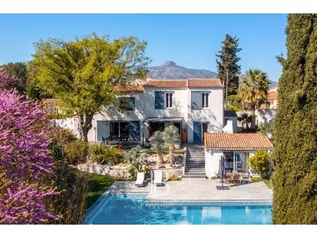 vente - aubagne - maison de famille - piscine - 5 chambres