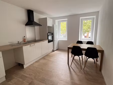 centre de castelnaudary appartement t4 entierement meuble li