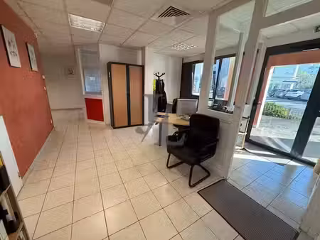 local profesionnel de 120m2