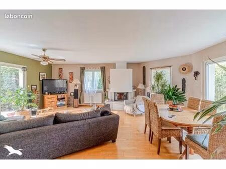 maison 6 pièces 126 m²