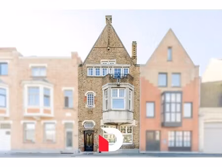 karaktervol burgerhuis met 5 slk en riante tuin langs de damse vaart dichtbij centrum brug