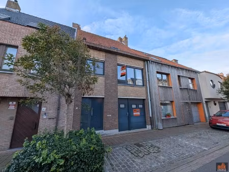 woning met tuin te koop. centrum de panne aan zee. epc: b