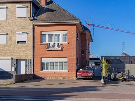 denderleeuw - ruime woning met 4 slpks  bureau en koer