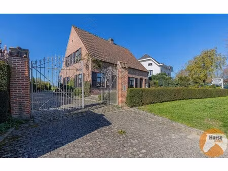 erondegem - verzorgde 4-gevelwoning met achterliggende weide