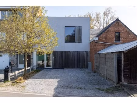 charmante woning in rustige  doodlopende straat te lebbeke