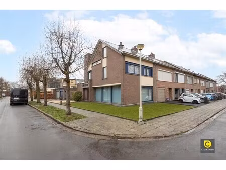 hob: 5 slk met garage op zw perceel