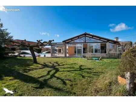 villa 6 pièces 162 m²