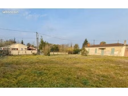 terrain 1 242 m² ambares et lagrave
