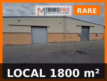 location entrepôt 1 800 m²