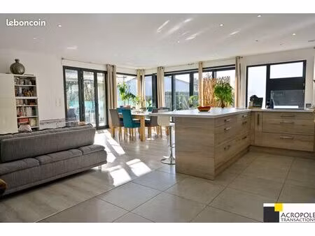 appartement 5 pièces 148 m²