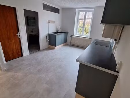 appartement grand t2 rénové 55m2 1er étage dans maison tm