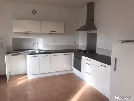location maison de ville château-gontier