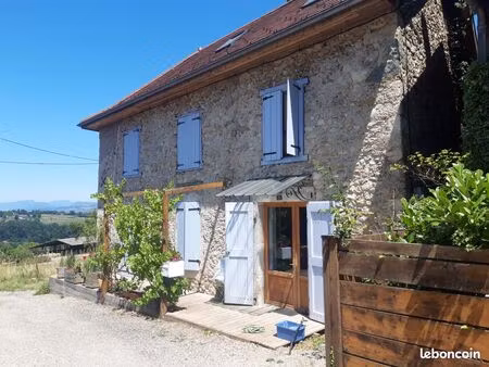 maison 6 pièces 145 m²