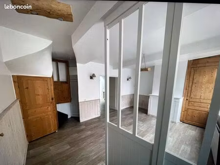 maison 3 chambres + sous sol+ garage moto