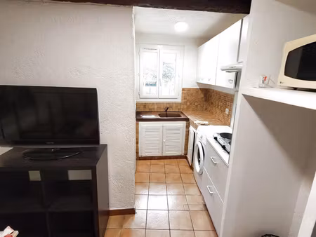 location appartement 1 pièce 16m² cuers 83390