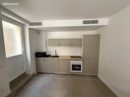 2p meublé avec terrasse