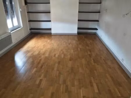 location appartement ds immeuble ancien