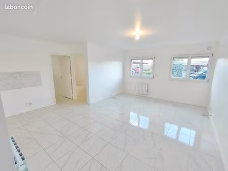 grand t3 de 72 5m² à meru  proche commerces avec 2 parkings