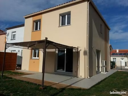 a vendre villa 3 faces 95m2 clim et volet elec