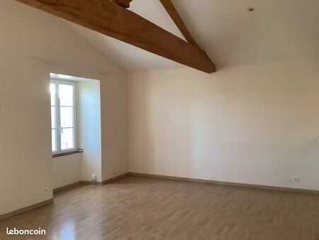 maison à louer à ars 1630